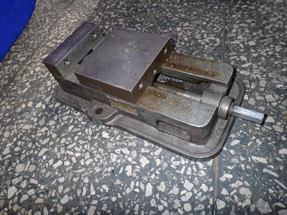 6" Vise