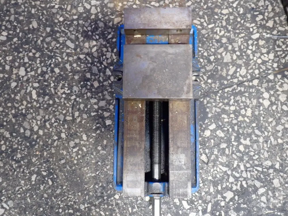 Kurt 6" Vise