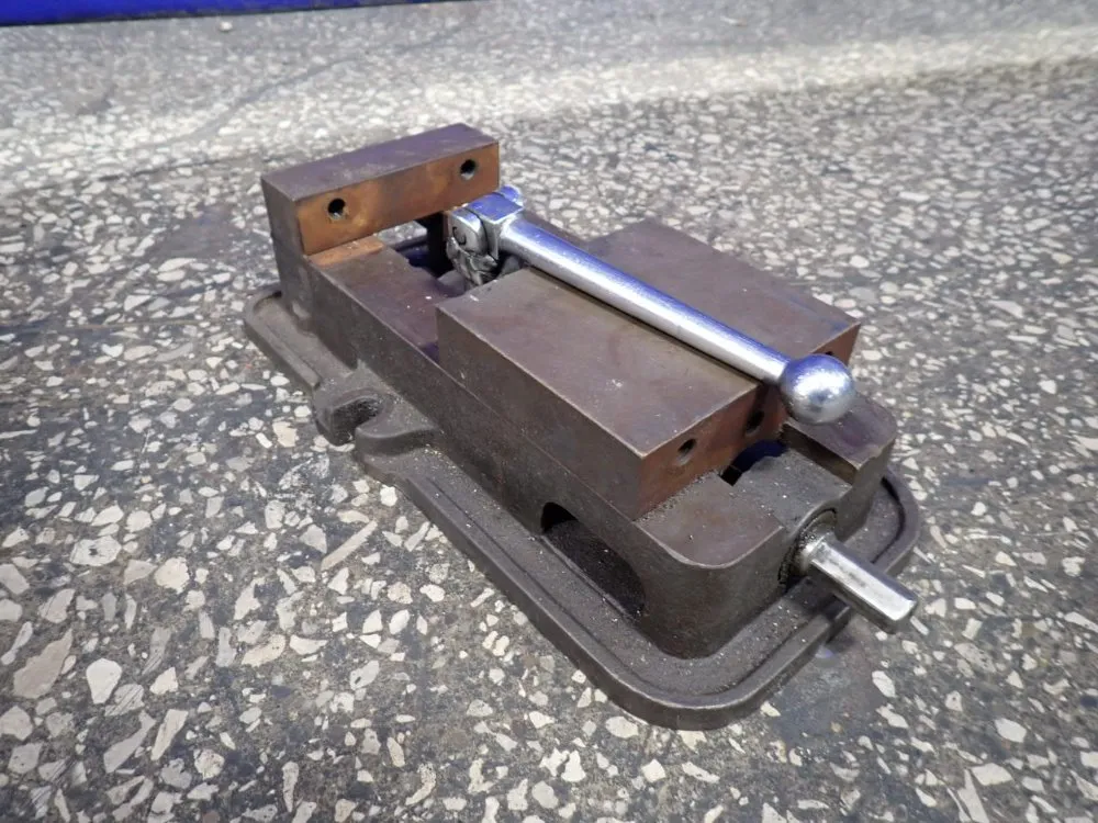 Kennametal 6" Vise - D60
