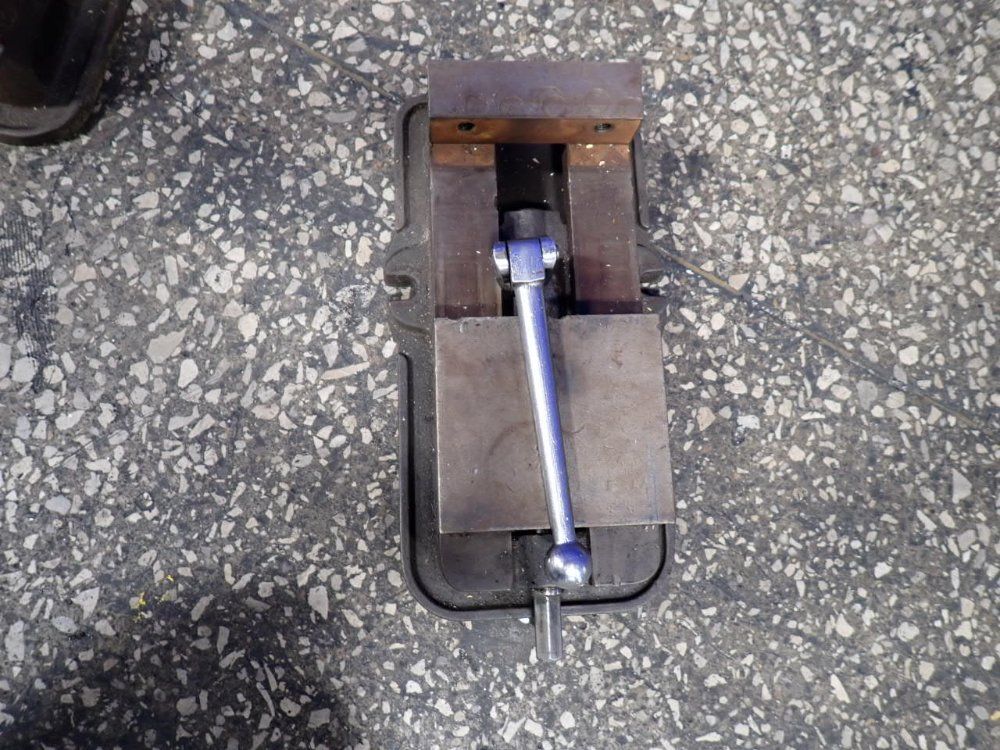 Kennametal 6" Vise - D60