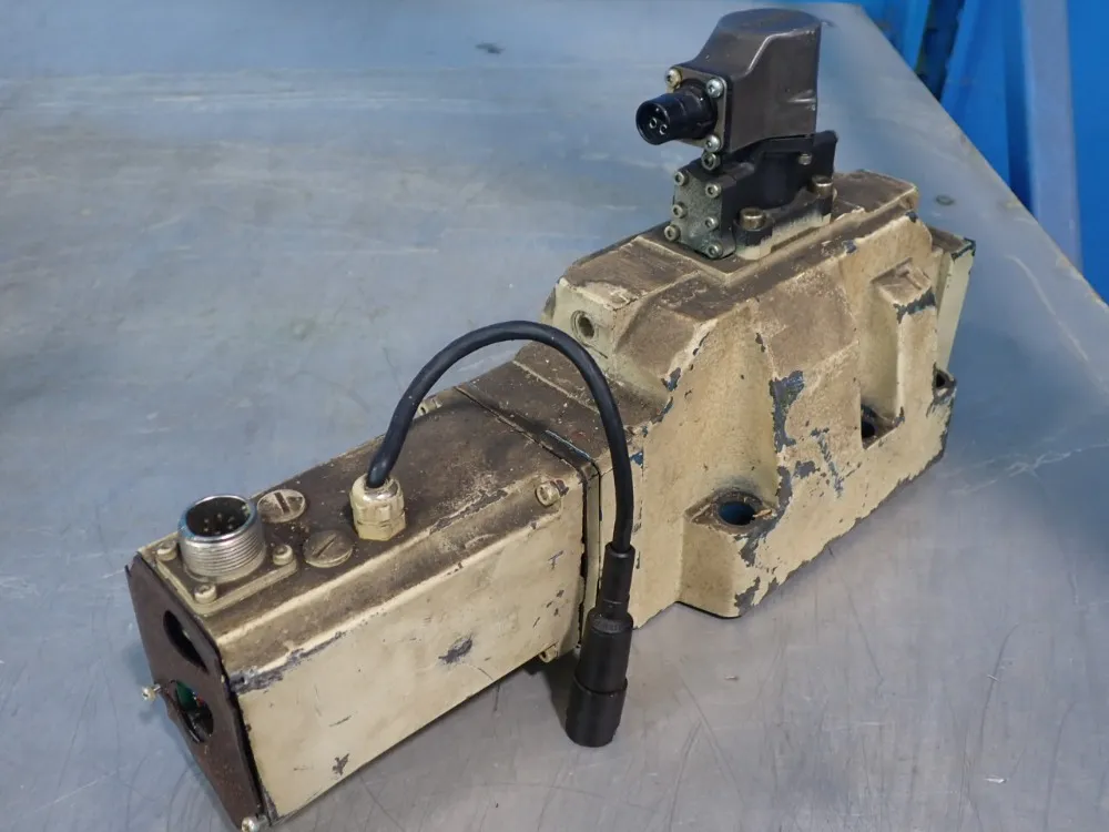 Rexroth Directional Control Valve - 4wrde-25-v350l-51/6l24z9/mr-202