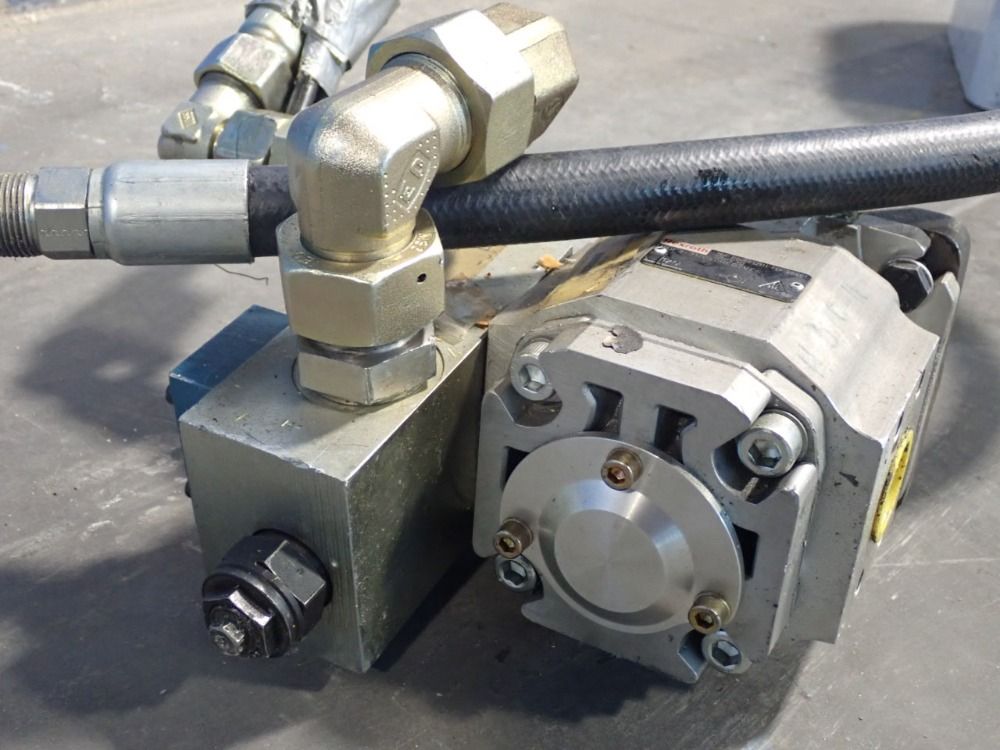 Rexroth Internal Gear Pump - R900932111