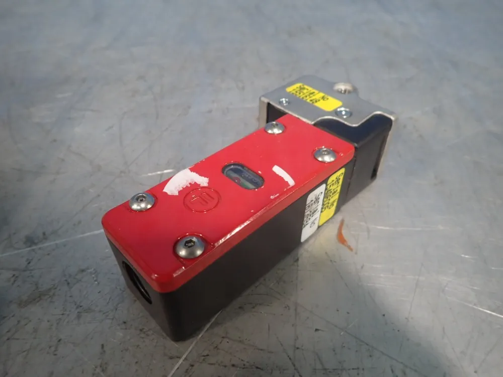 Fortress Interlocks Safety Switch - Ta2t6st401