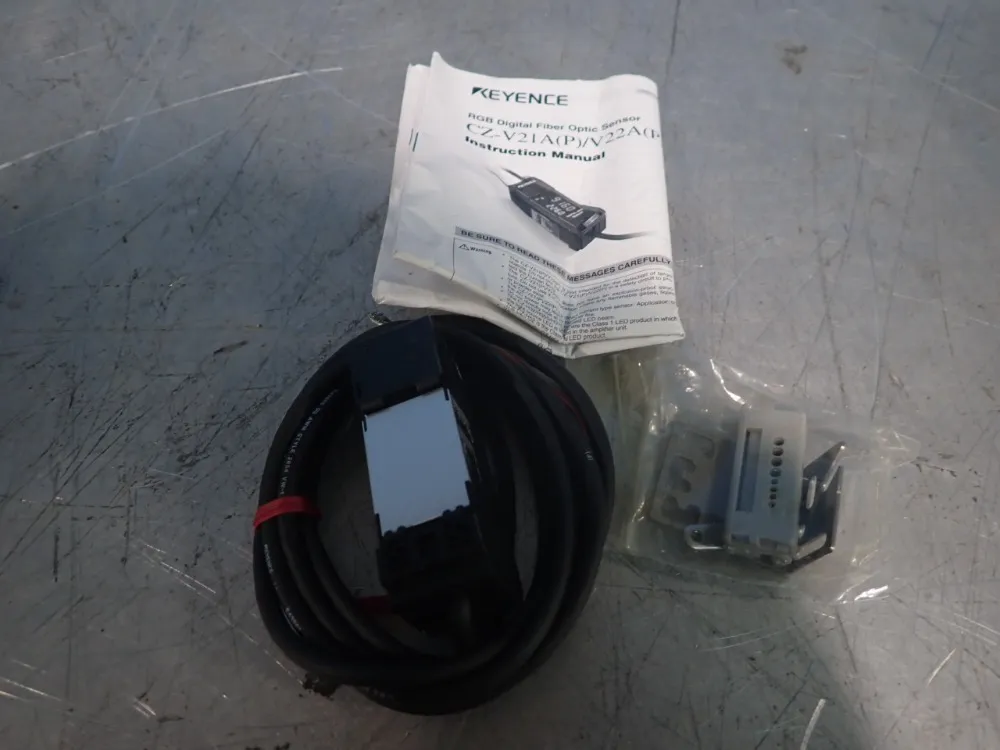 Keyence Fiber Optic Sensor - Cz-v21a