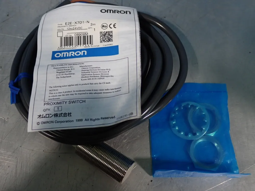 Omron Lot Of 12 Proximity Switch - E2e-x7d1-n