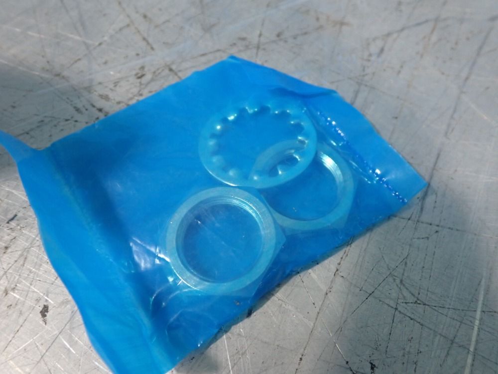 Omron Lot Of 12 Proximity Switch - E2e-x7d1-n