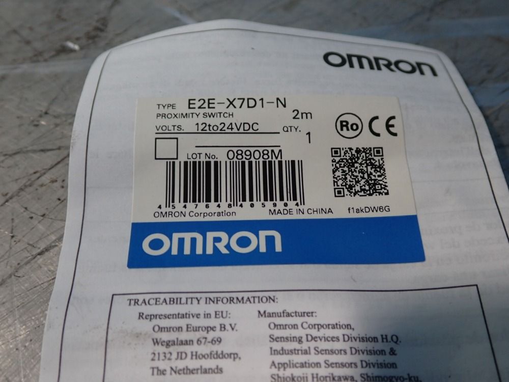 Omron Lot Of 12 Proximity Switch - E2e-x7d1-n