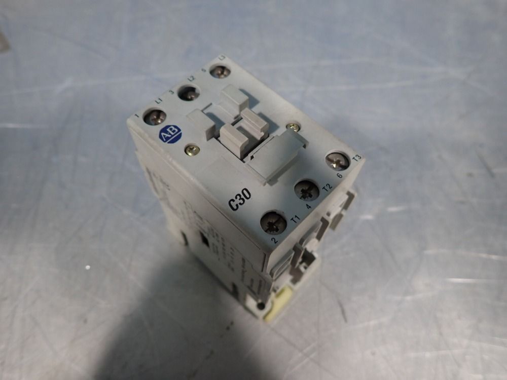Allen Bradley Lot Of 3 Contactor - 100-c30d10