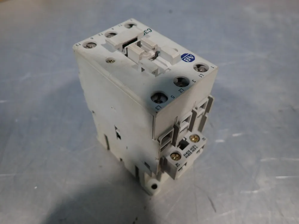 Allen Bradley Lot Of 3 Contactor - 100-c30d10