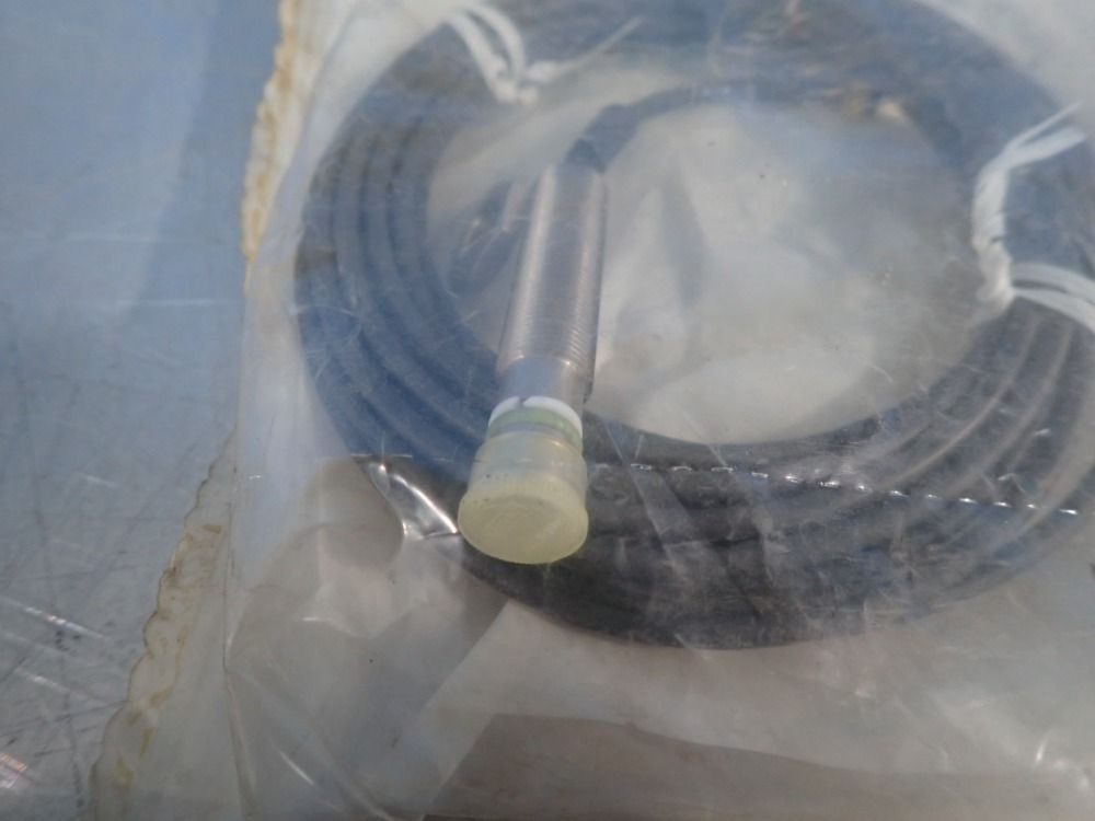 Balluff Inductive Sensor - Bhs001f