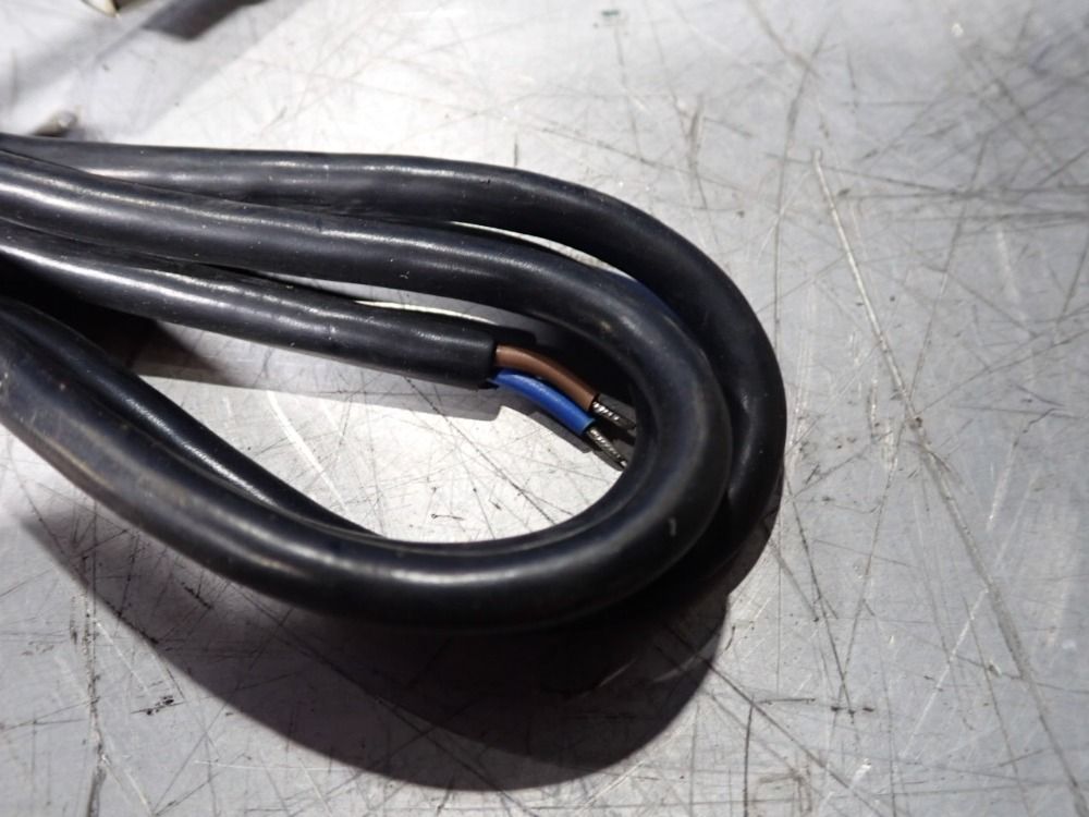 Taiyo Lot Of 2 Proximity Sensor - Sr101