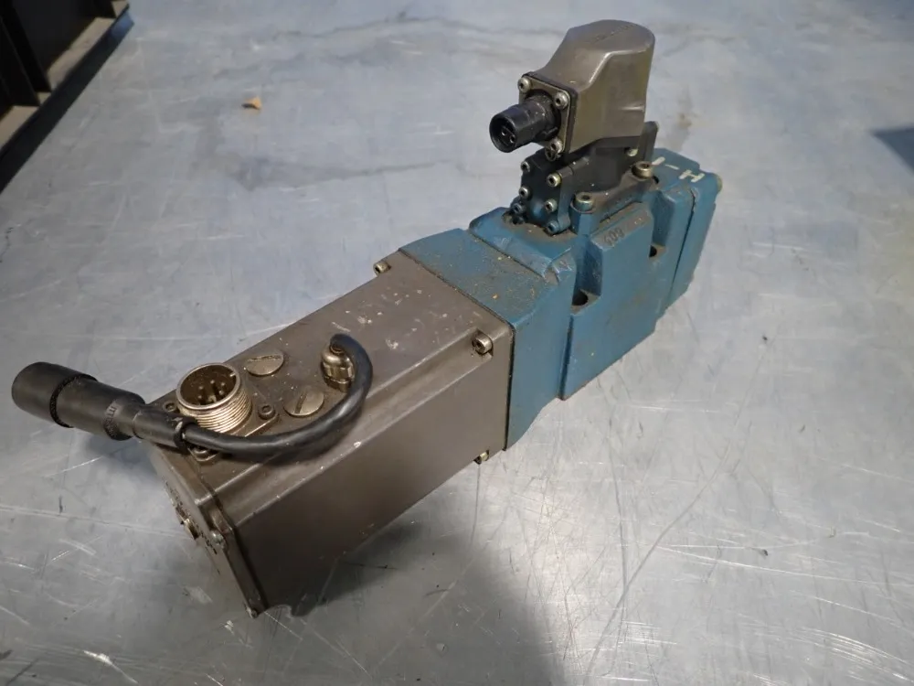 Rexroth Directional Valve - 4wrde10v100l-51/6l24z9/m-202