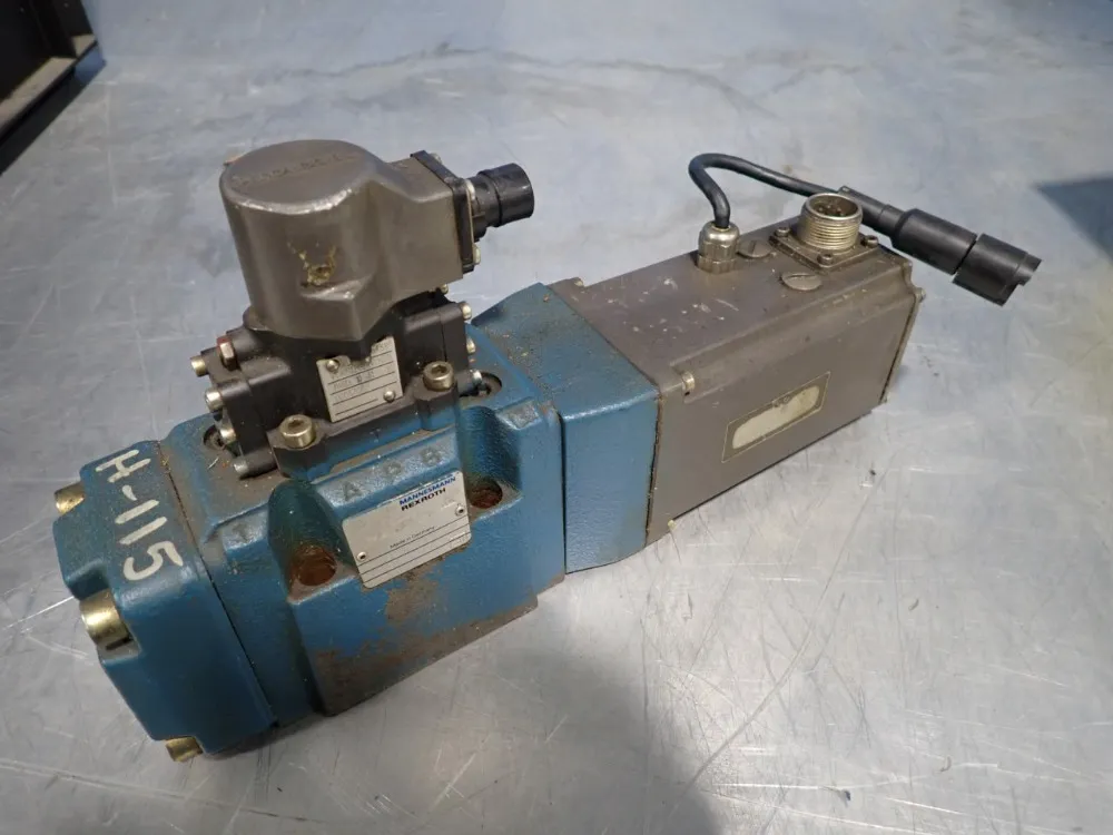 Rexroth Directional Valve - 4wrde10v100l-51/6l24z9/m-202