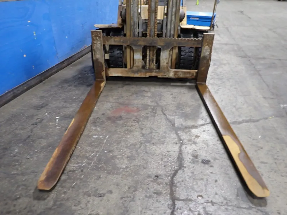 Caterpillar 10200 Lbs Propane Forklift - Gp50k1