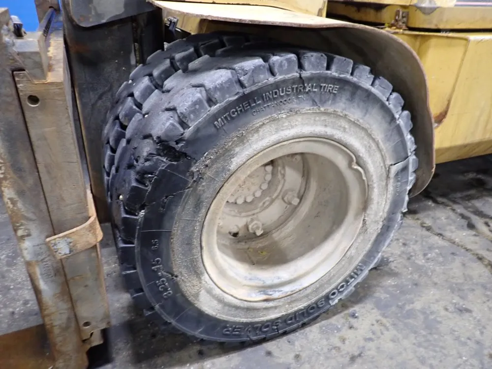 Caterpillar 10200 Lbs Propane Forklift - Gp50k1