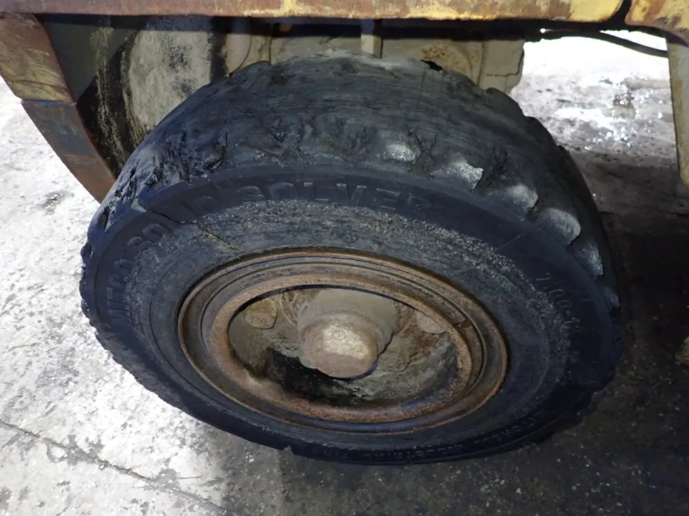 Caterpillar 10200 Lbs Propane Forklift - Gp50k1