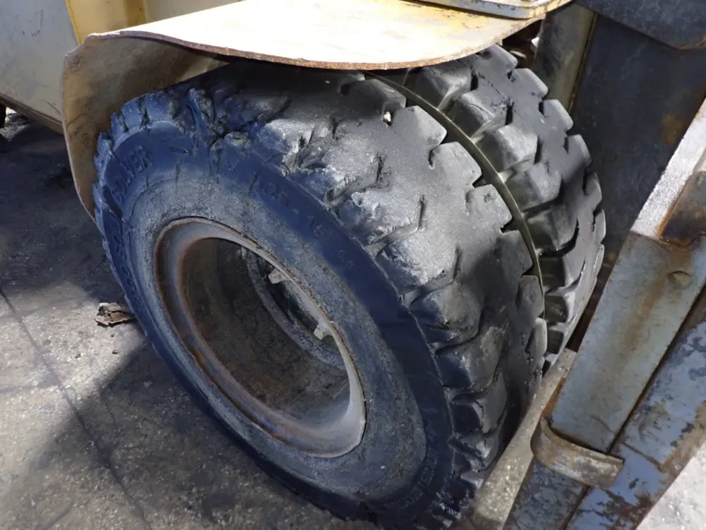 Caterpillar 10200 Lbs Propane Forklift - Gp50k1