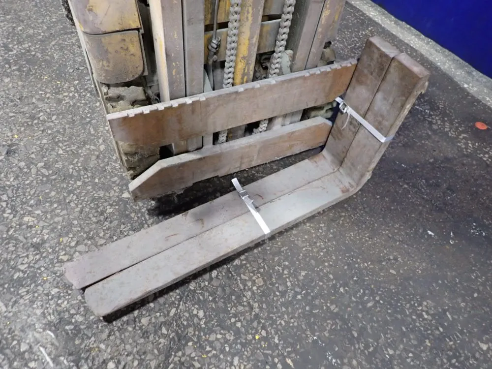 Allis-chamlers 2000 Lbs Propane Forklift - Ft 20 24