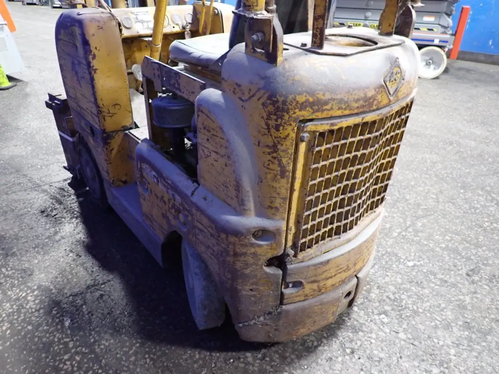 Allis-chamlers 2000 Lbs Propane Forklift - Ft 20 24