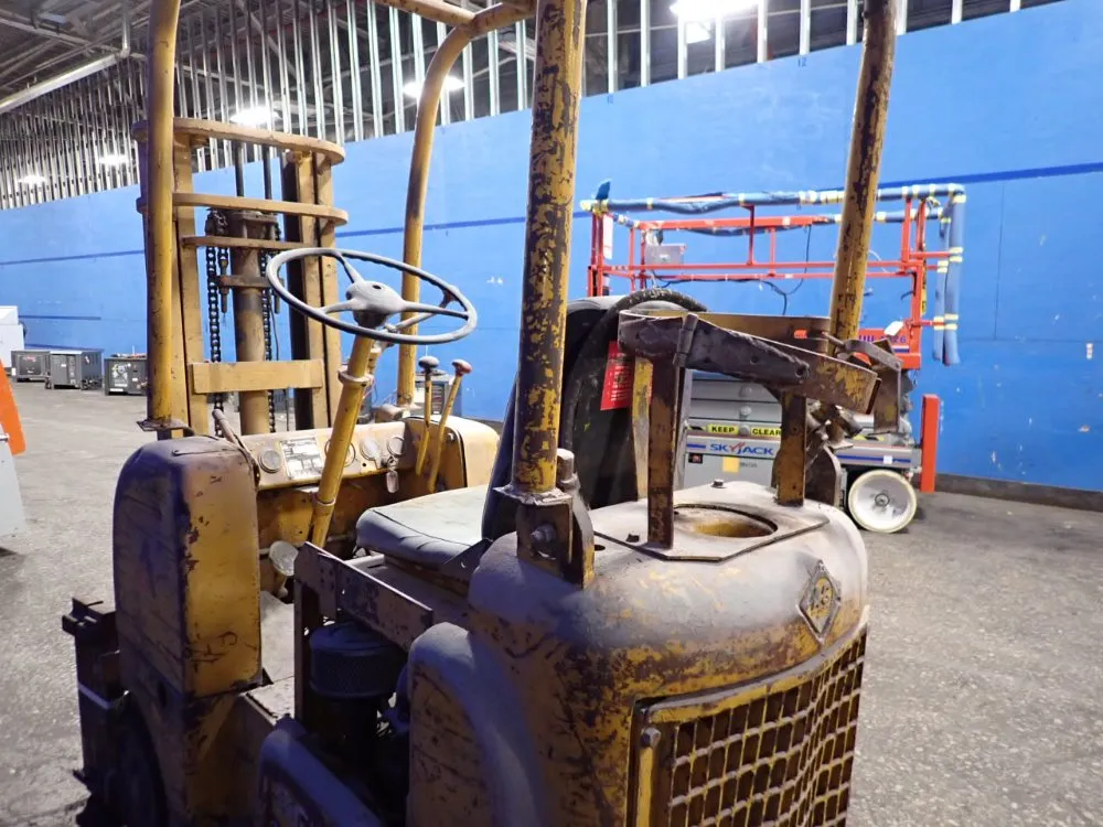 Allis-chamlers 2000 Lbs Propane Forklift - Ft 20 24