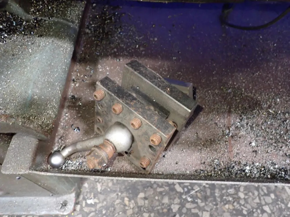 Andrycguwska 17"/19" X 42" Gap Bed Lathe - Tue-40