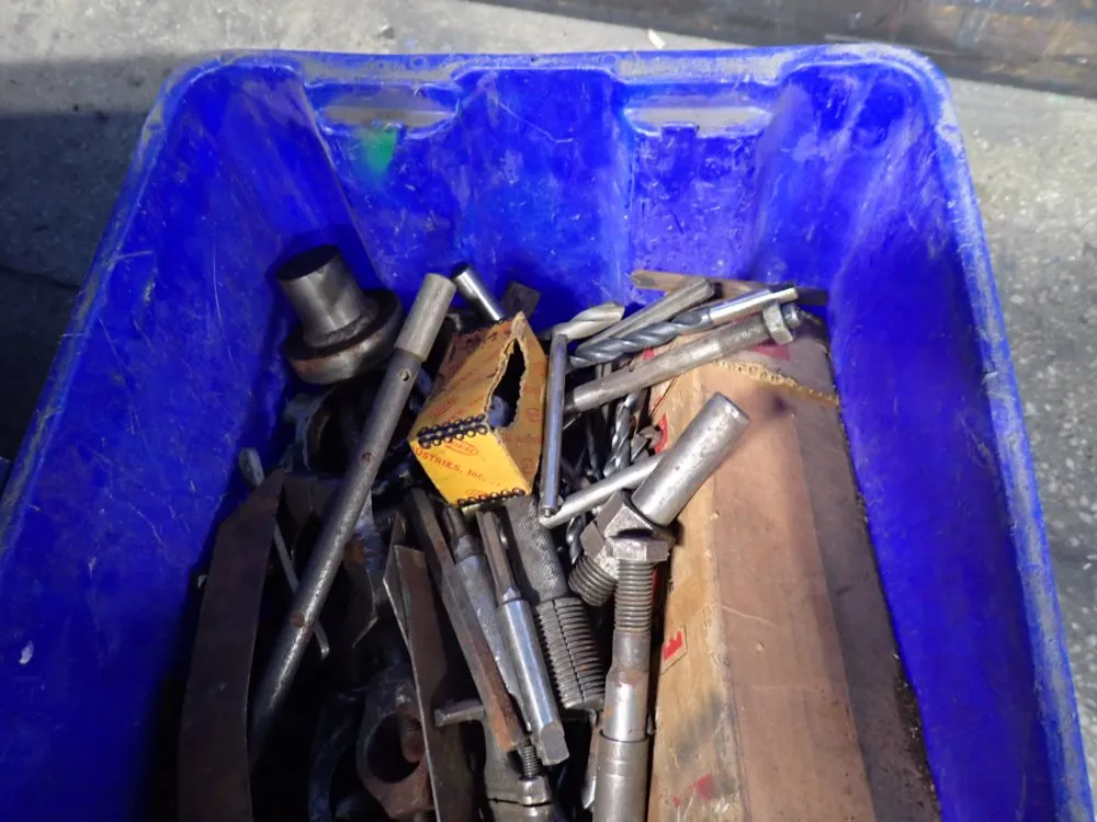 Clausing 14" X 47" Lathe - 6319