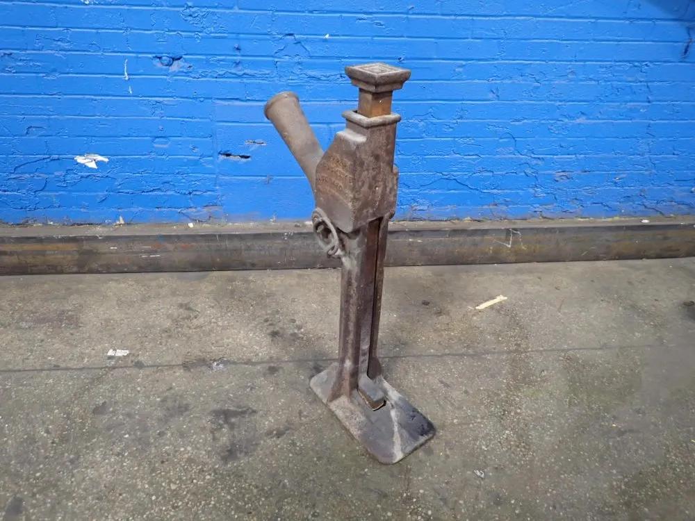 Buckeye Jack Co. Railroad Jack - No6