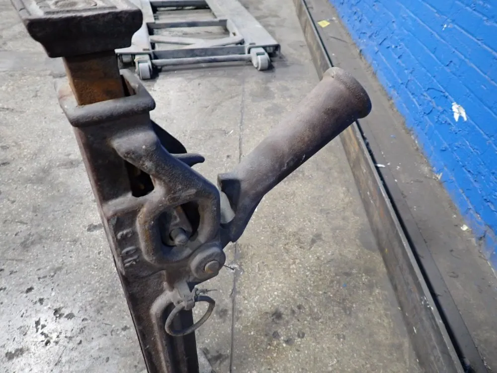 Buckeye Jack Co. Railroad Jack - No6