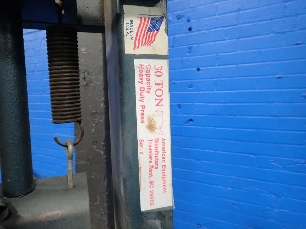 American Equipment Distributors 30 Ton/20 Ton Heavy Duty Industrial Press