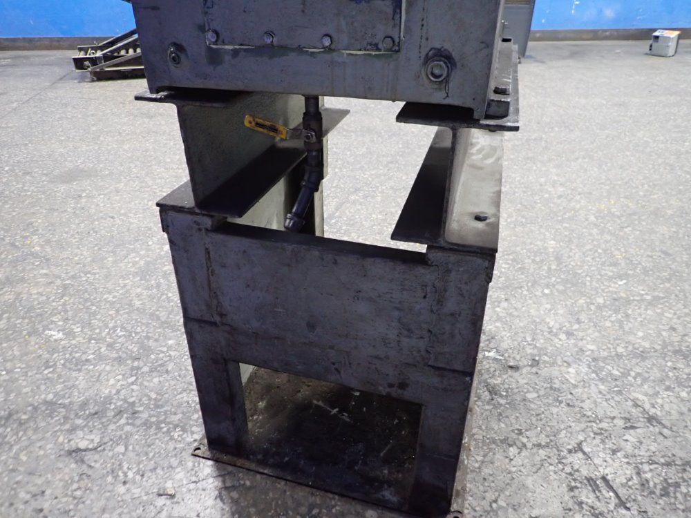 Denison Division 8 Ton Hydraulic Press - S085mc204d267c231a235s206