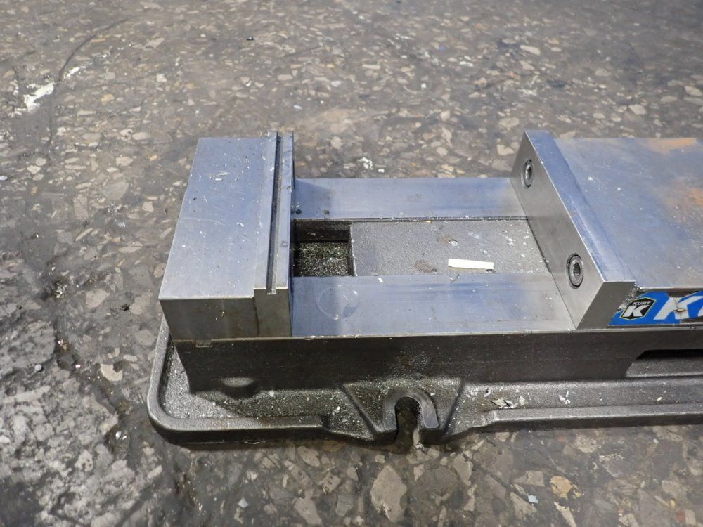 Kurt 6" Vise