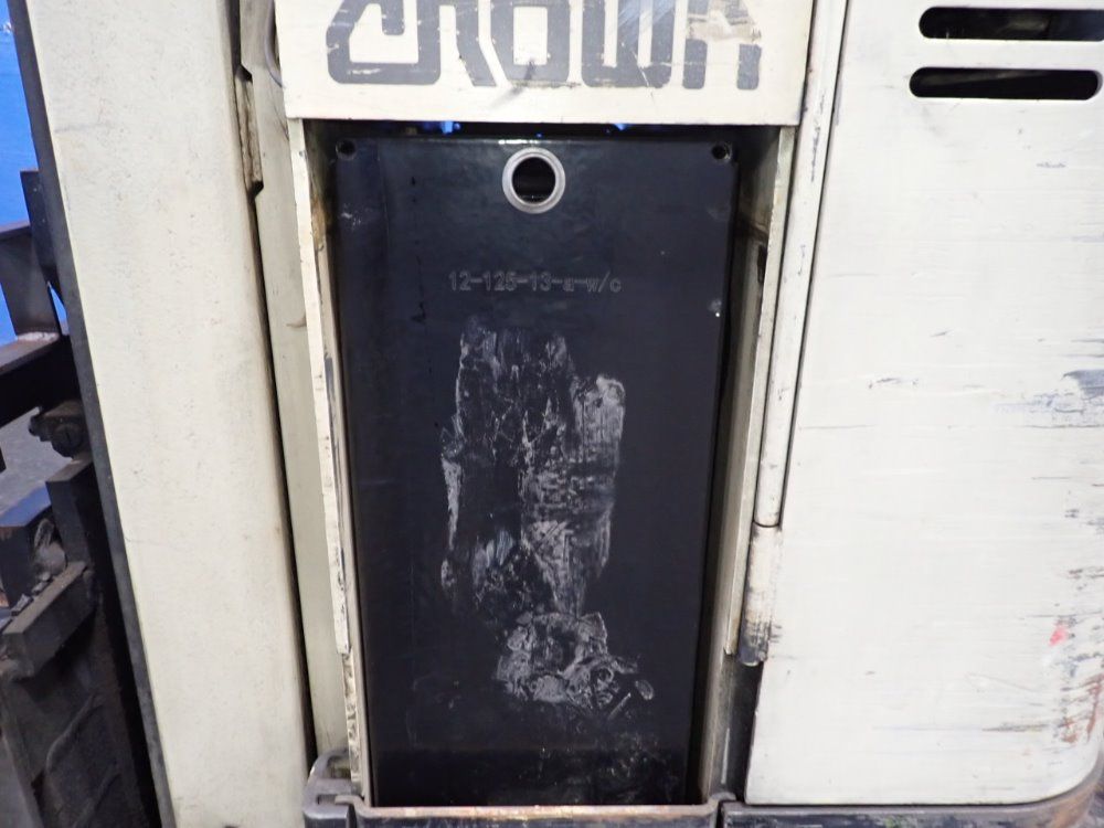 Crown 3500 Lbs Straddle Lift - Rr3000 Series