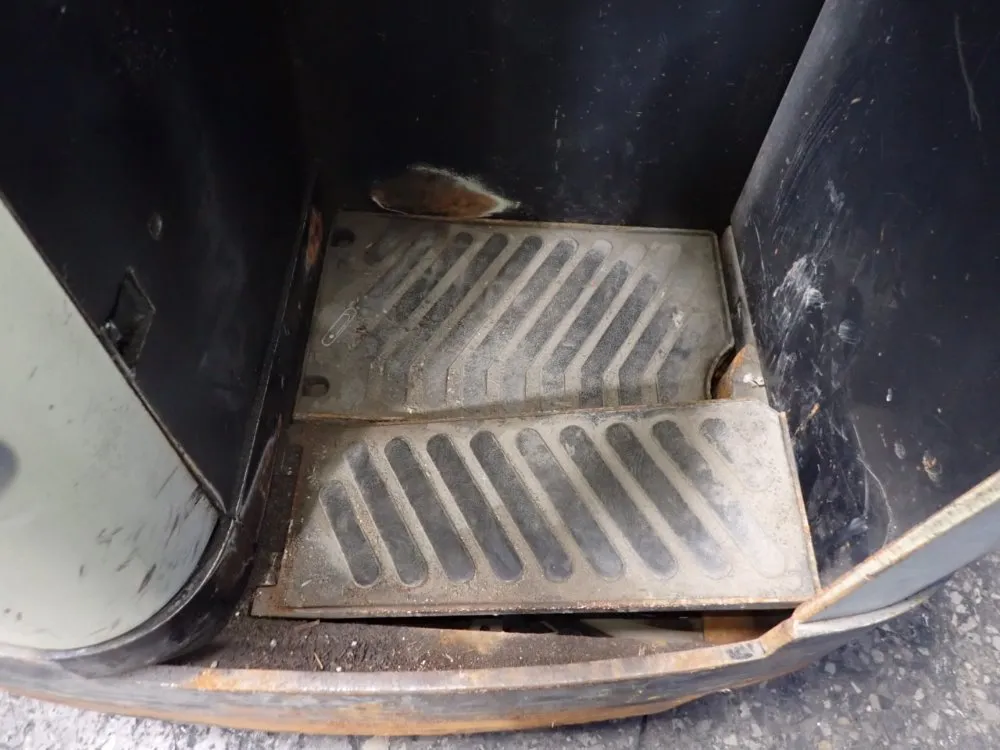 Crown 3500 Lbs Straddle Lift - Rr3000 Series