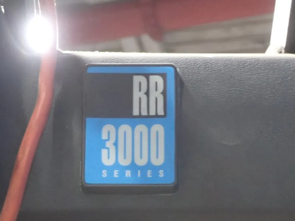 Crown 3500 Lbs Straddle Lift - Rr3000 Series