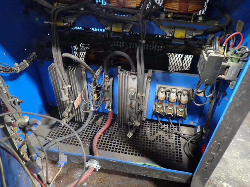 Esb 850 Amp Hours In 8 Hours Battery Charger - Npc 24-3-850