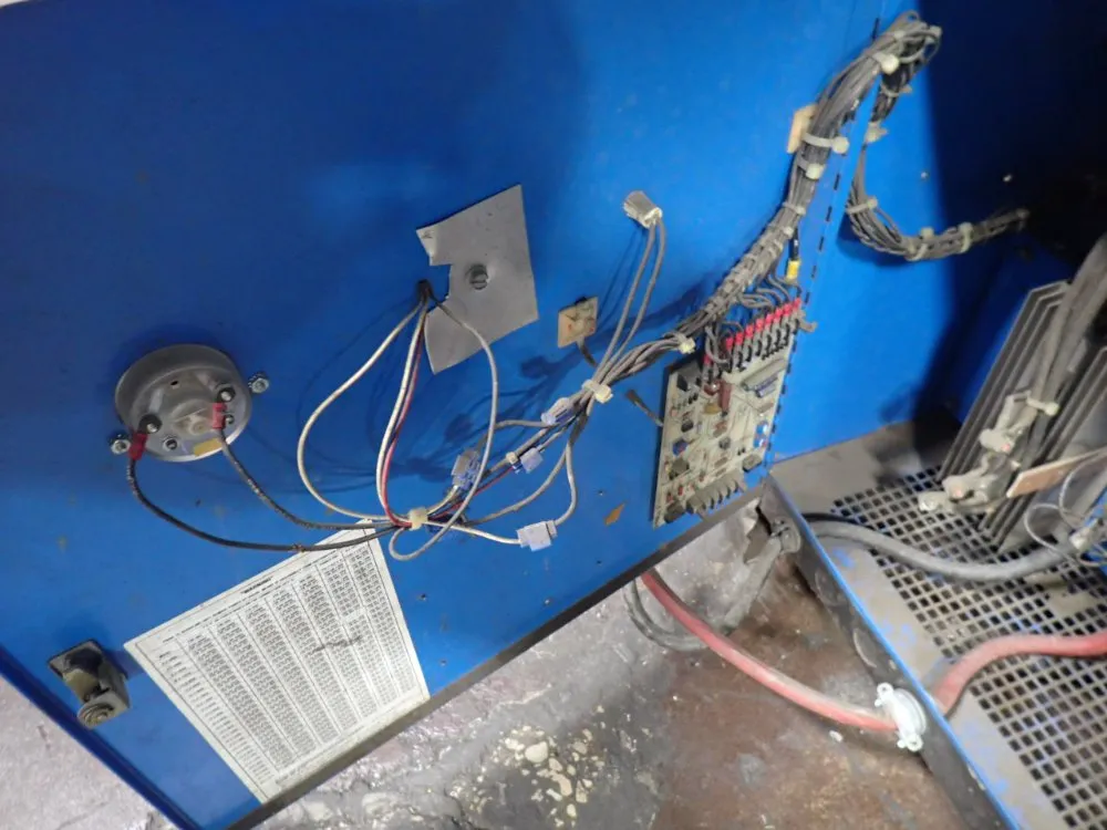 Esb 850 Amp Hours In 8 Hours Battery Charger - Npc 24-3-850