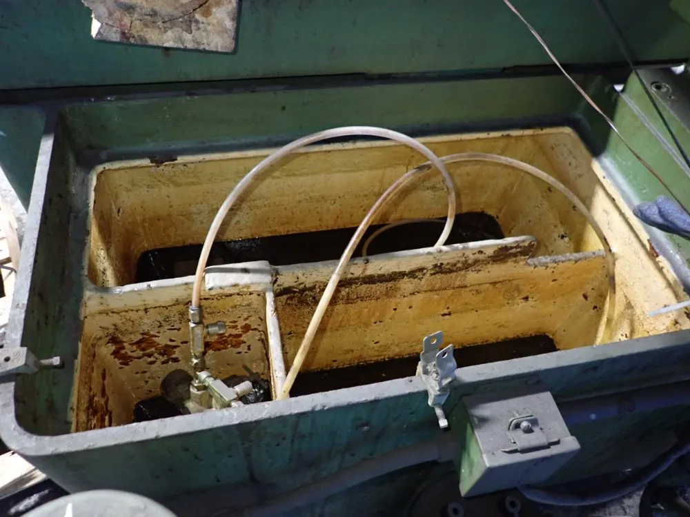 Thompson-grinder 16" X 30" Surface Grinder