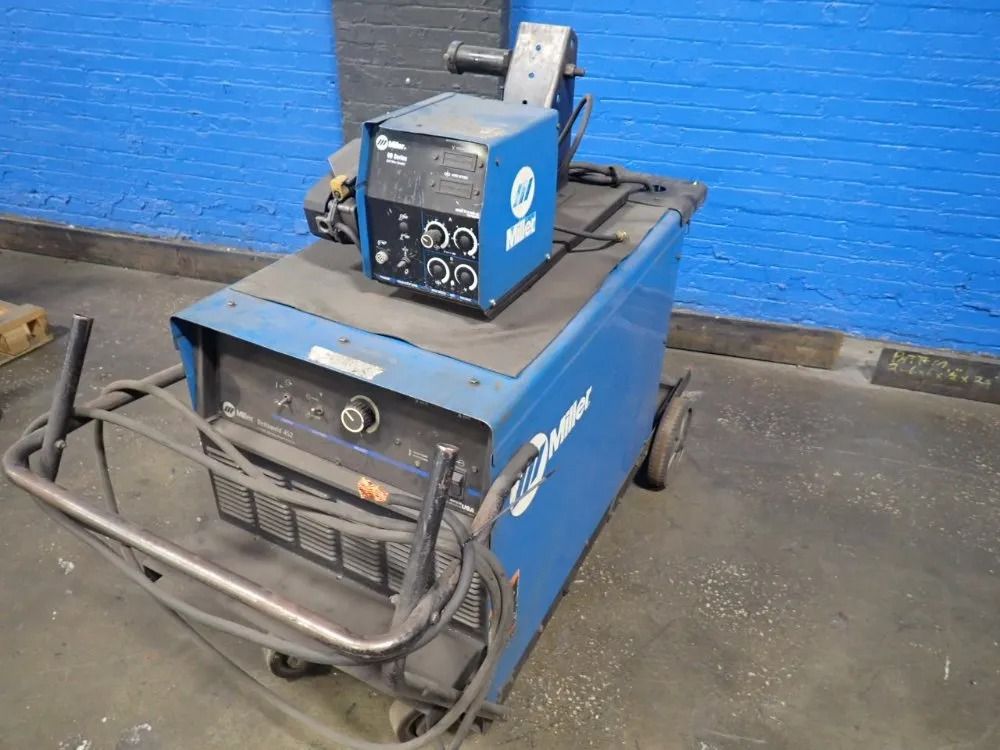 Miller 450a Welder W/ Wire Feeder - Deltaweld 452