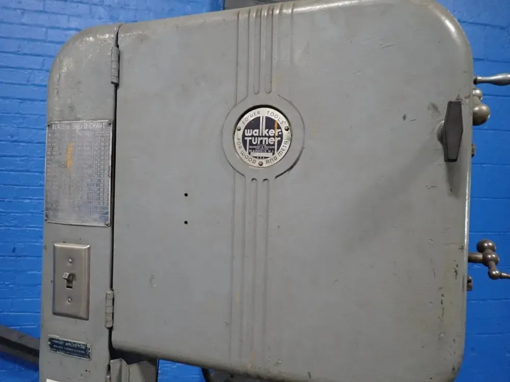 Walker-turner 18" X 19" Saw