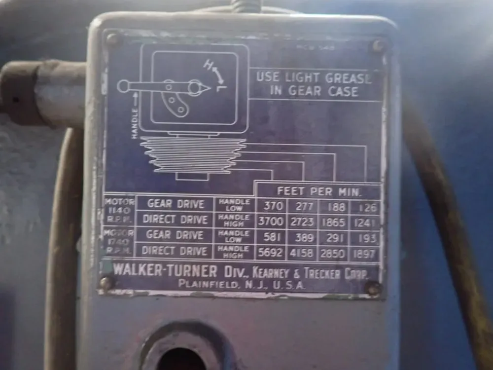 Walker-turner 18" X 19" Saw