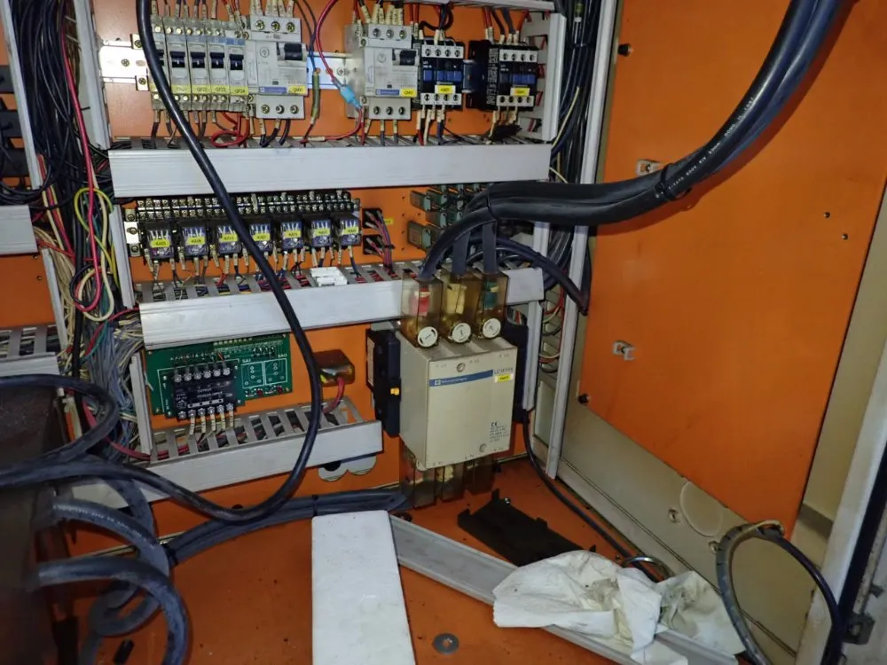 Daewoo Cnc Lathe - 250msb