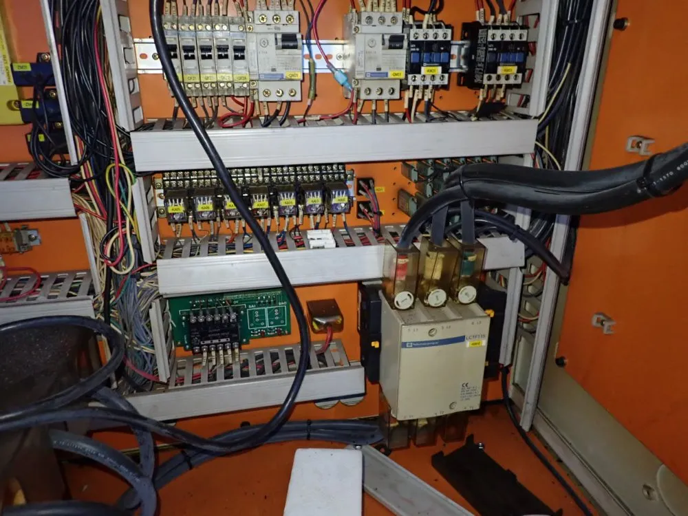 Daewoo Cnc Lathe - 250msb