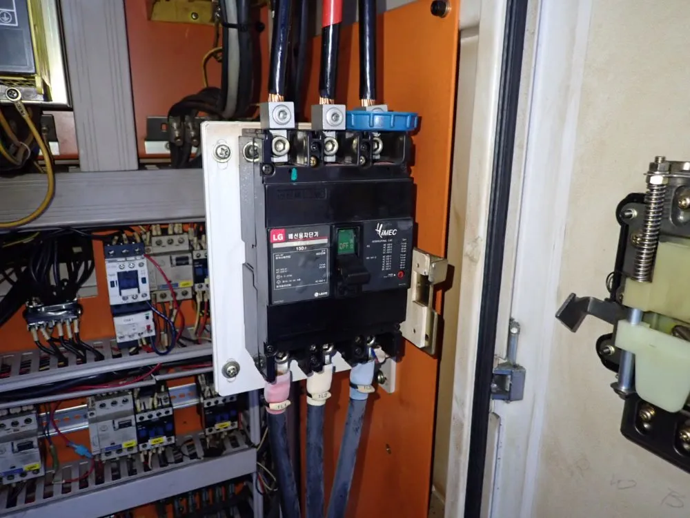 Daewoo Cnc Lathe - 250msb