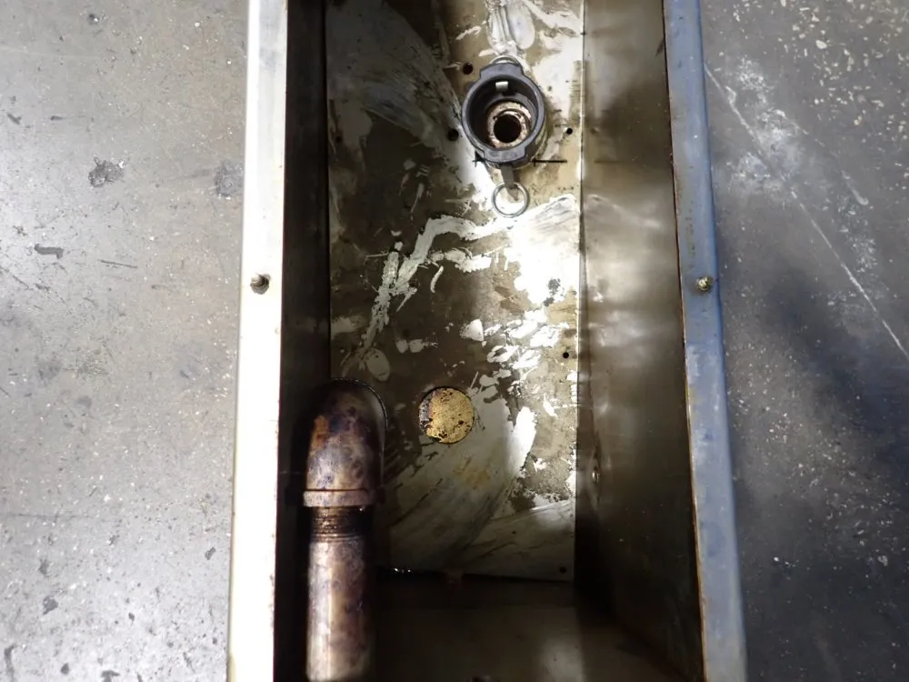 Aprox.20 Gallon Coolant Tank