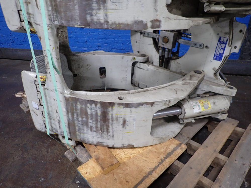 Cascade 5500 Lbs Forklift Clamp - 25h-rbp-b001