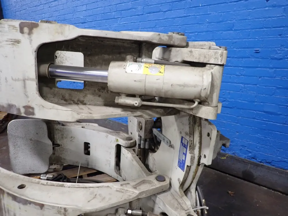 Cascade 5500 Lbs Forklift Clamp - 25h-rbp-b001