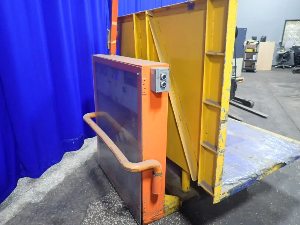 West Bend Equpiment Corp. 4000 Lbs Upender - P-1000