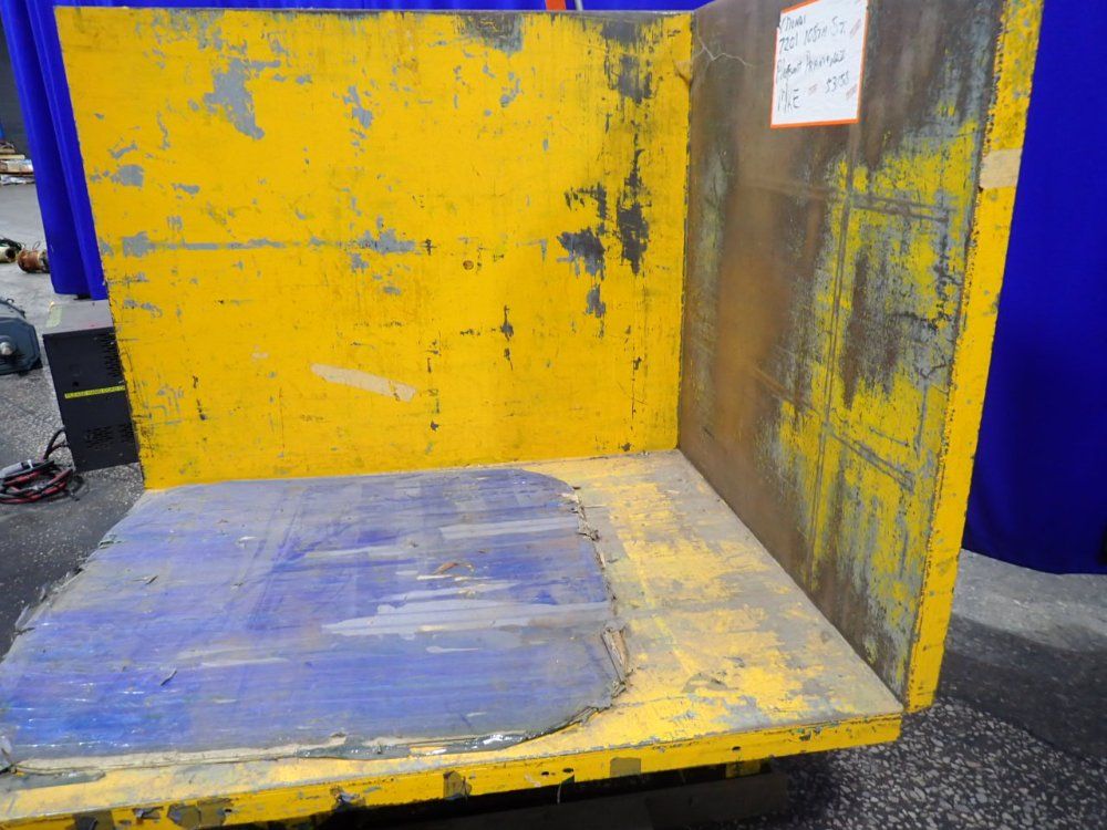 West Bend Equpiment Corp. 4000 Lbs Upender - P-1000