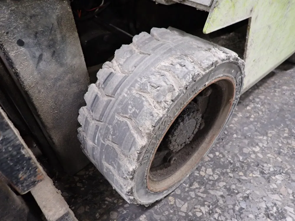 Clark 3150 Lbs Propane Forklift - Gcs17s