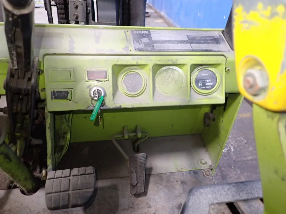Clark 3150 Lbs Propane Forklift - Gcs17s